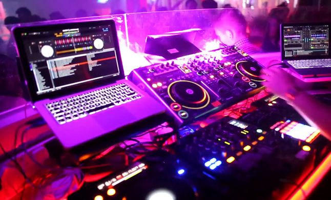 Pre-serata con DJ set!